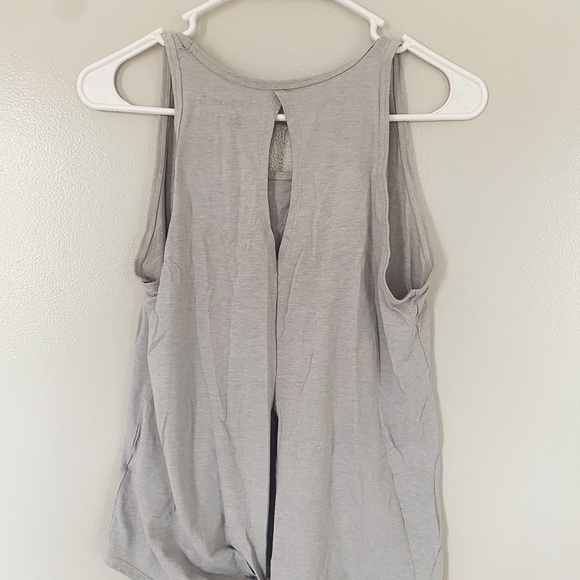 reebok workout tank - Picture 2 of 3